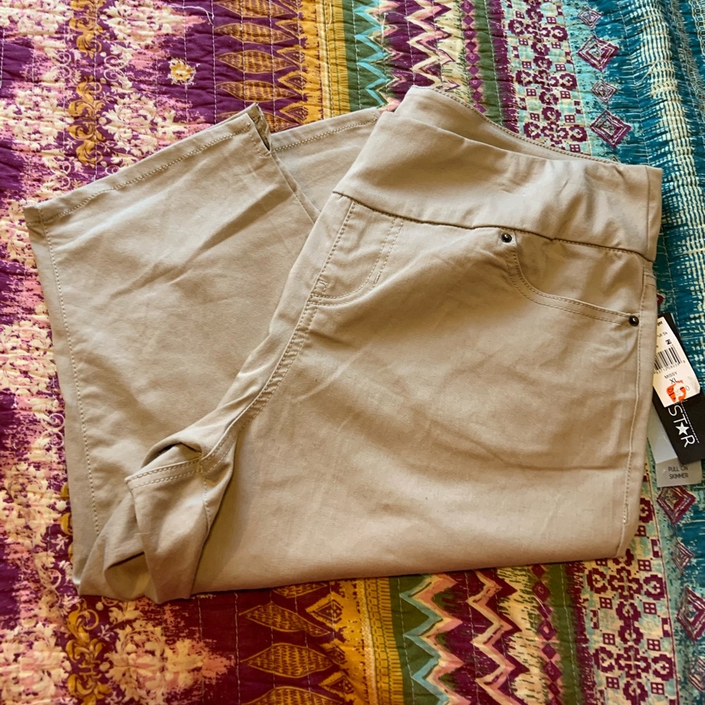 Khaki Capris